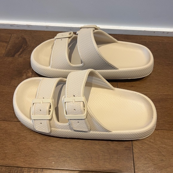 Cloud Slides Sandals Oat Latte Woman Size 9 - Picture 7 of 12